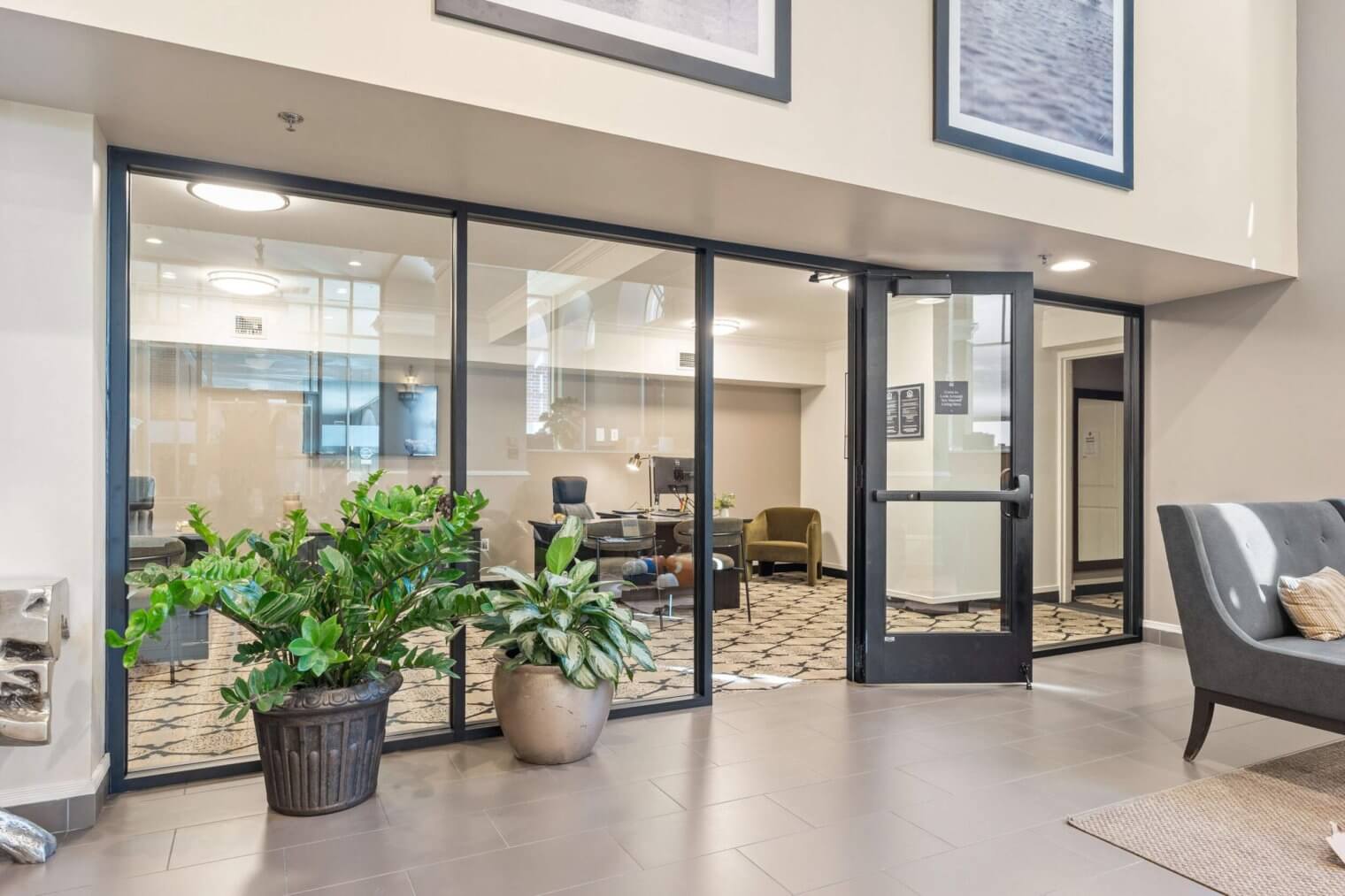 137 web or mls 2900 thomas ave s additional photos 1