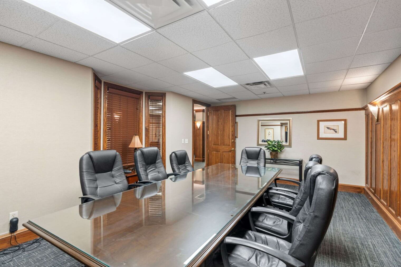 145 web or mls 2900 thomas ave s additional photos 9